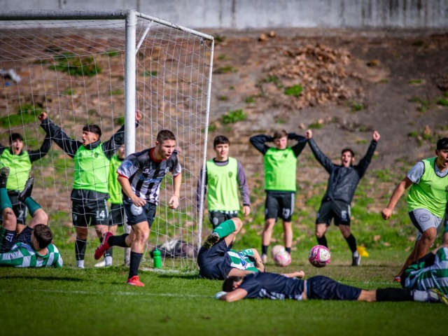 Comenz� el torneo de la Liga con una jornada cargada de goles